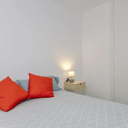 Апартаменты Guestready - Warm Getaway Near Malvarosa *